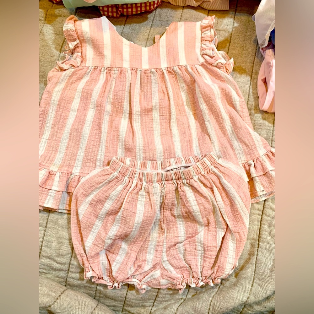 EUC james and Lottie linen bloomer set